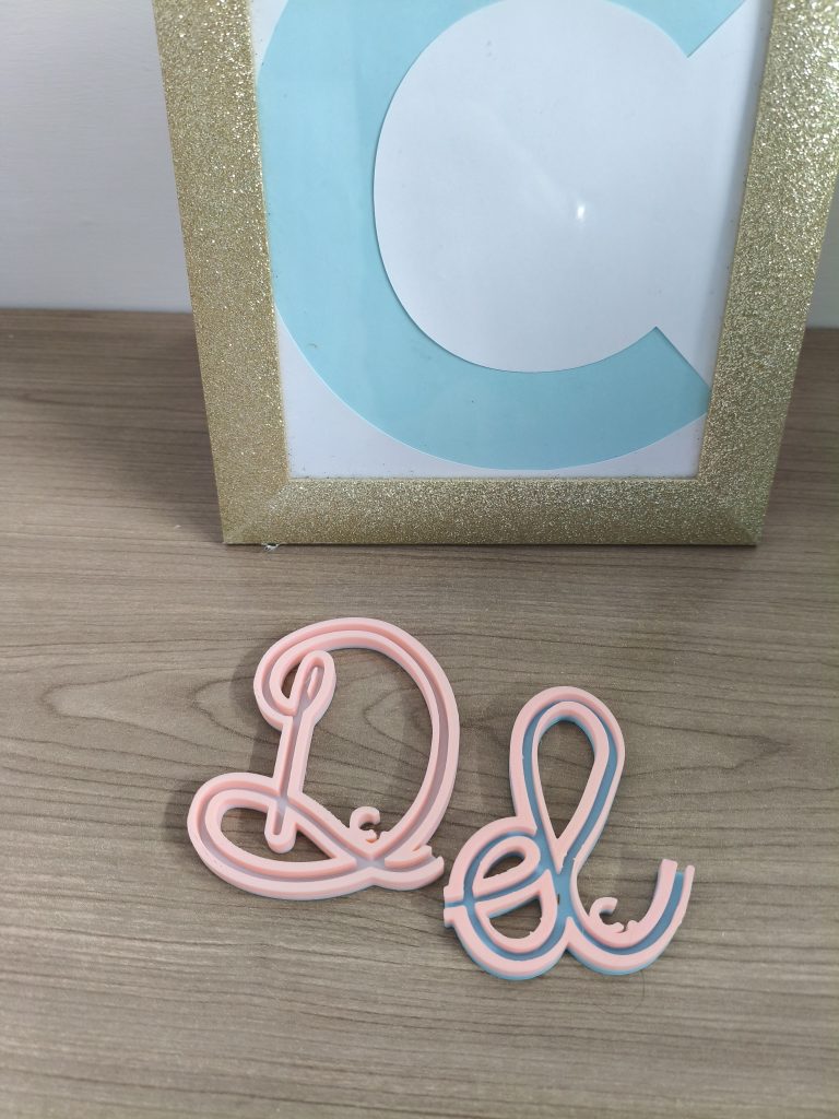 Alfabeto telaio lettera D maiuscola e minuscola