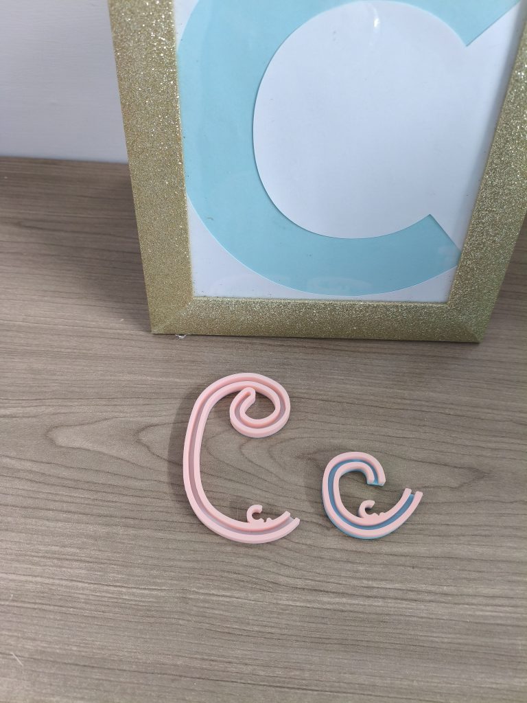 Alfabeto telaio lettera C maiuscola e minuscola