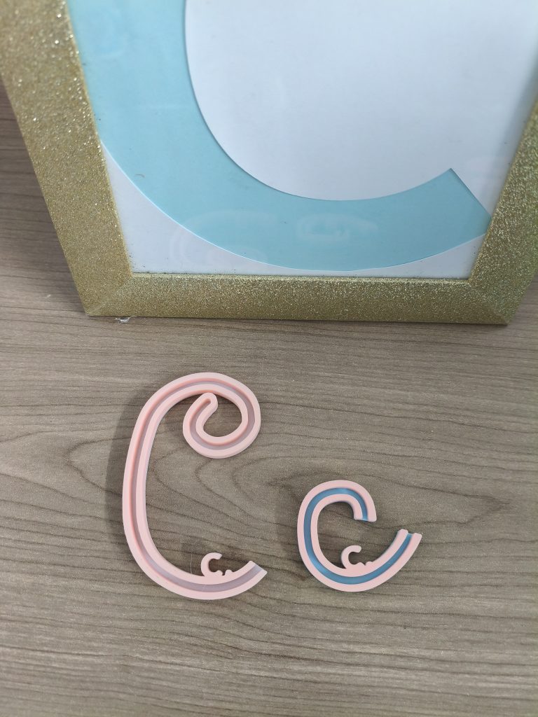 Alfabeto telaio lettera C maiuscola e minuscola