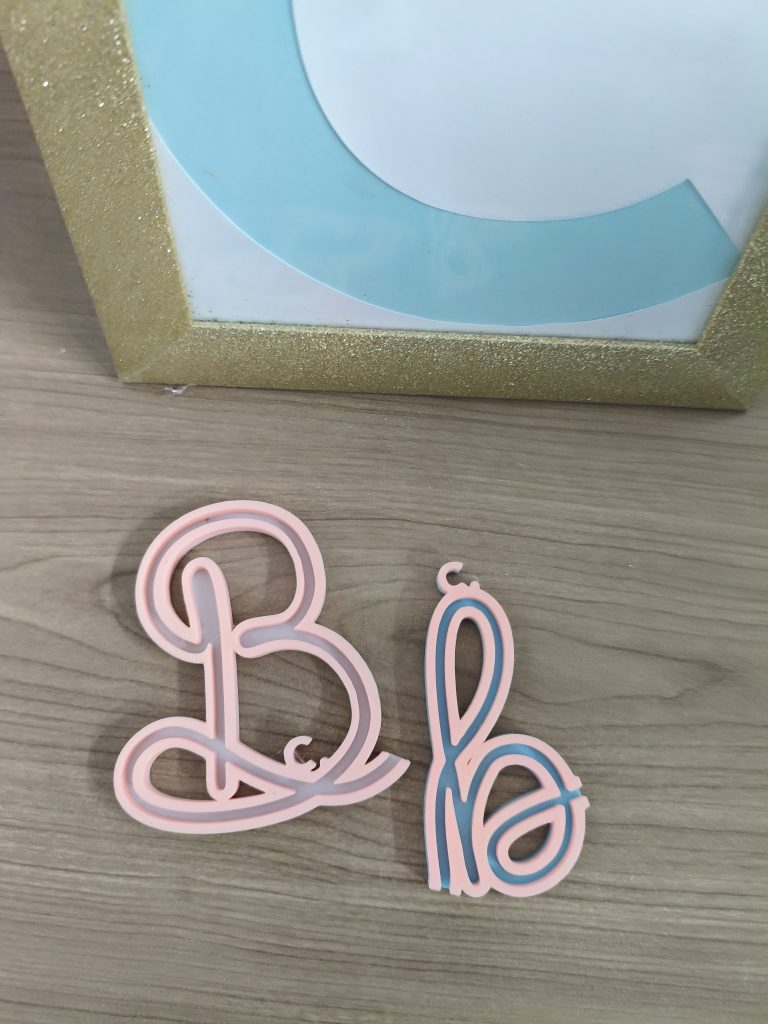 Alfabeto telaio lettera B maiuscola e minuscola