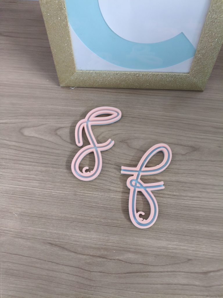 Alfabeto telaio lettera F maiuscola e minuscola