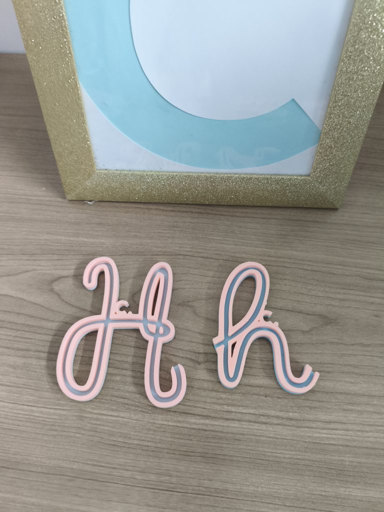 Alfabeto telaio lettera H maiuscola e minuscola