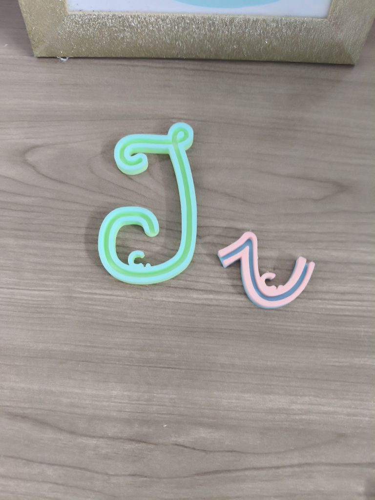 Alfabeto telaio lettera I maiuscola e minuscola